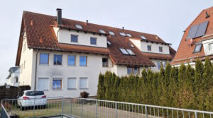 1730- Start-up-Immo! Schnucklige 2 Zi.- Wohnung mit Balkon und TG in Oberjesingen!